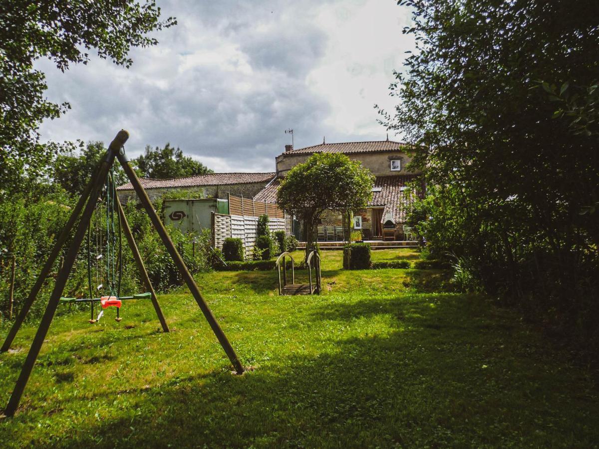 Vila La Laujere Ivie - Gite & Piscine Privative Saint-Hilaire-du-Bois  Exteriér fotografie