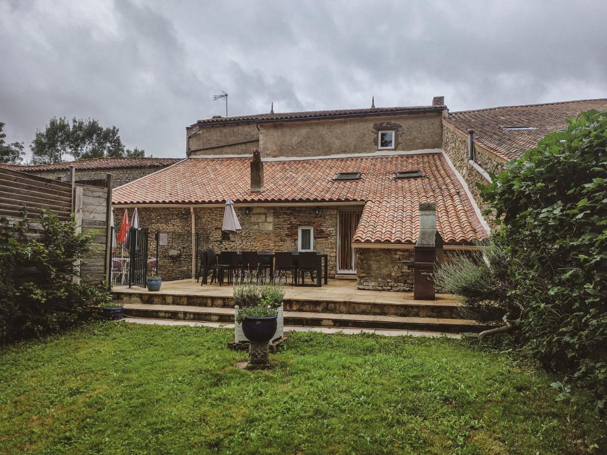 La Laujere Ivie - Gite & Piscine Privative Saint-Hilaire-du-Bois  Exteriér fotografie